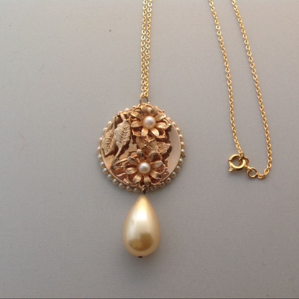 Vintage 40's Faux Pearl Pendent - image 1